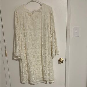 Elegant Cream Lace Dress